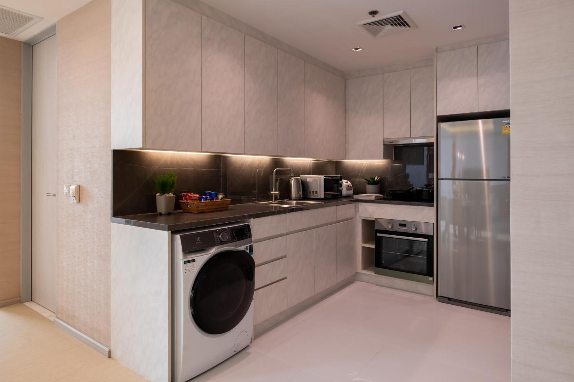 Jasmine 59 Hotel Бангкок Екстер'єр фото A kitchen in a residential apartment